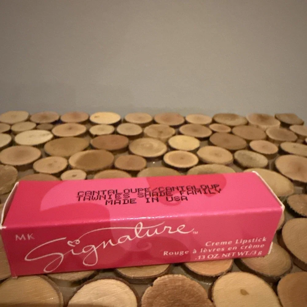 MARY KAY Signature Creme‎ Lipstick Cantaloupe #9069 906900